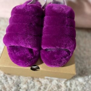 WOMENS UGG FLUFF YEAH SLIDES